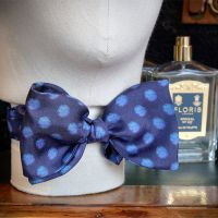 Silk bowtie featuring handpainted motifs inspired by algea from the Royal Botanic Gardens Victoria Algea collection.